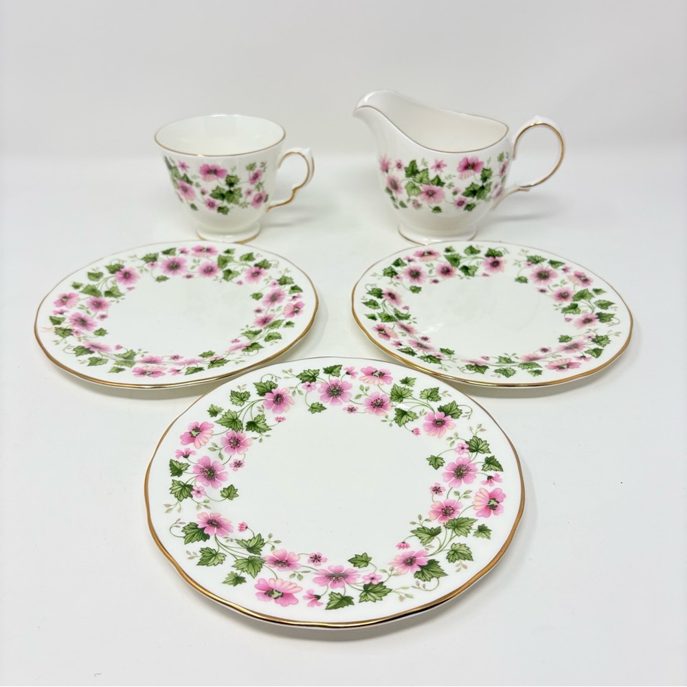 5pc Queen Anne England Bone China Milk Creamer & Coffee Cup Dessert Plates 6.25”
